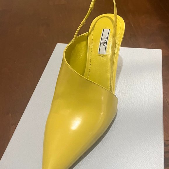 Pointed Toe Slingback Pump (Women) - Picture 3 of 4